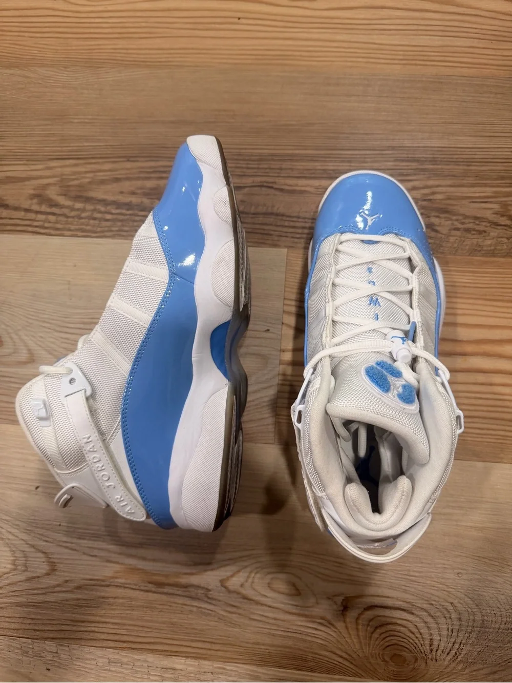 Air Jordan 6 Rings White and Carolina Blue Sneakers